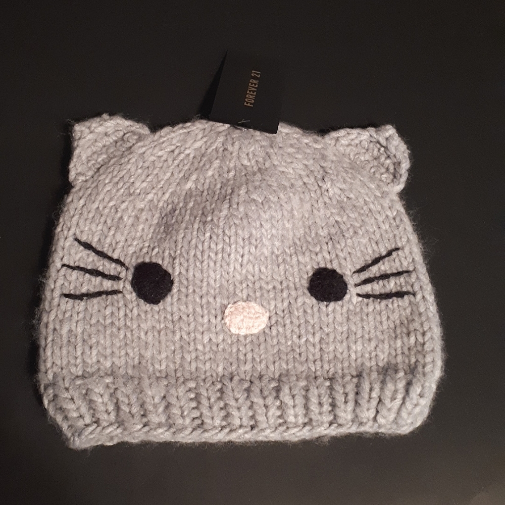 *NEW* FOREVER 21 Cute Girls Grey Kitty Cat with Whiskers Knit Winter Hat